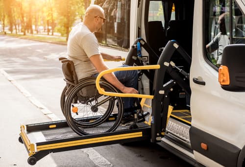 Wie wichtig ist ein mobiler Krankenwagen für die medizinische Grundversorgung?