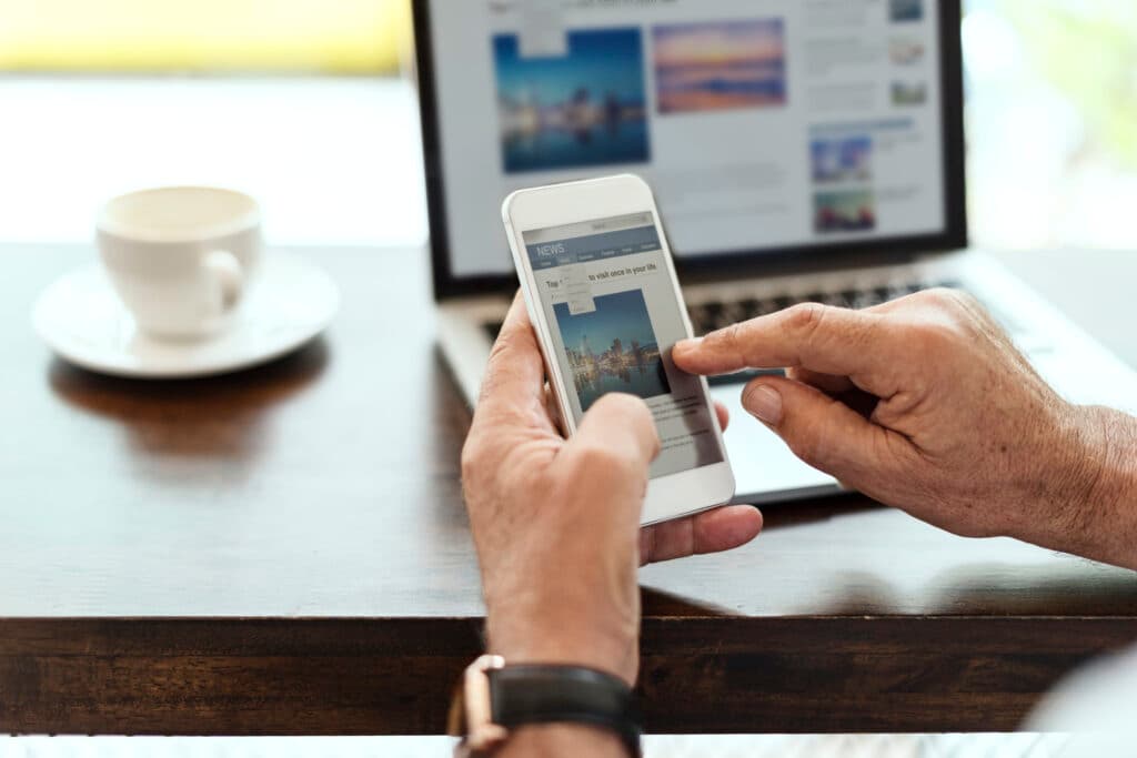 Identifizieren Sie Ihre Website-Besucher und generieren Sie mühelos B2B-Leads