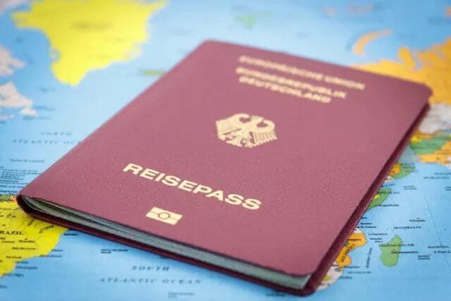 So beantragen Sie einen Reisepass online