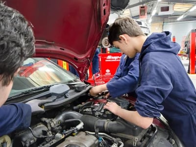Mit einem Gebrauchtwagencheck von Carspector sparst du bares Geld beim Autokauf