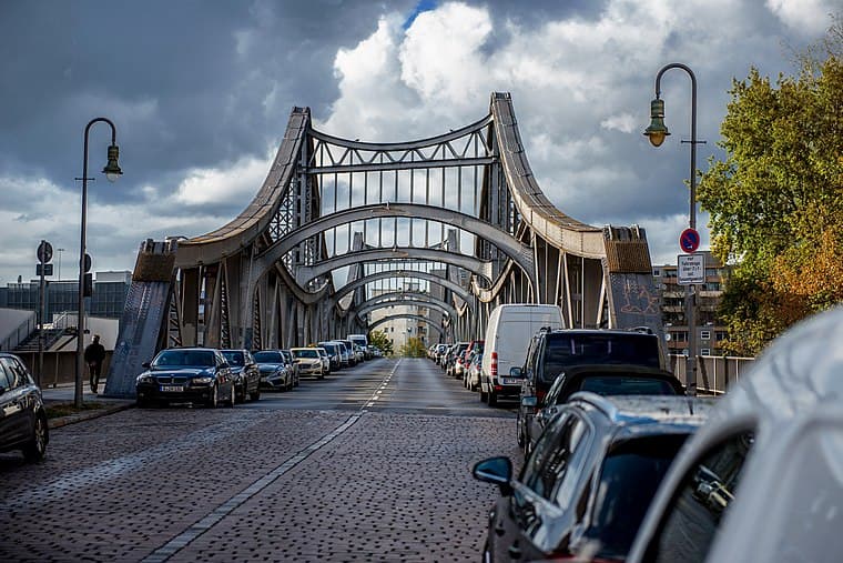 Halteverbotszone beantragen leicht gemacht: Ihr Schlüssel zur geordneten Verkehrsführung