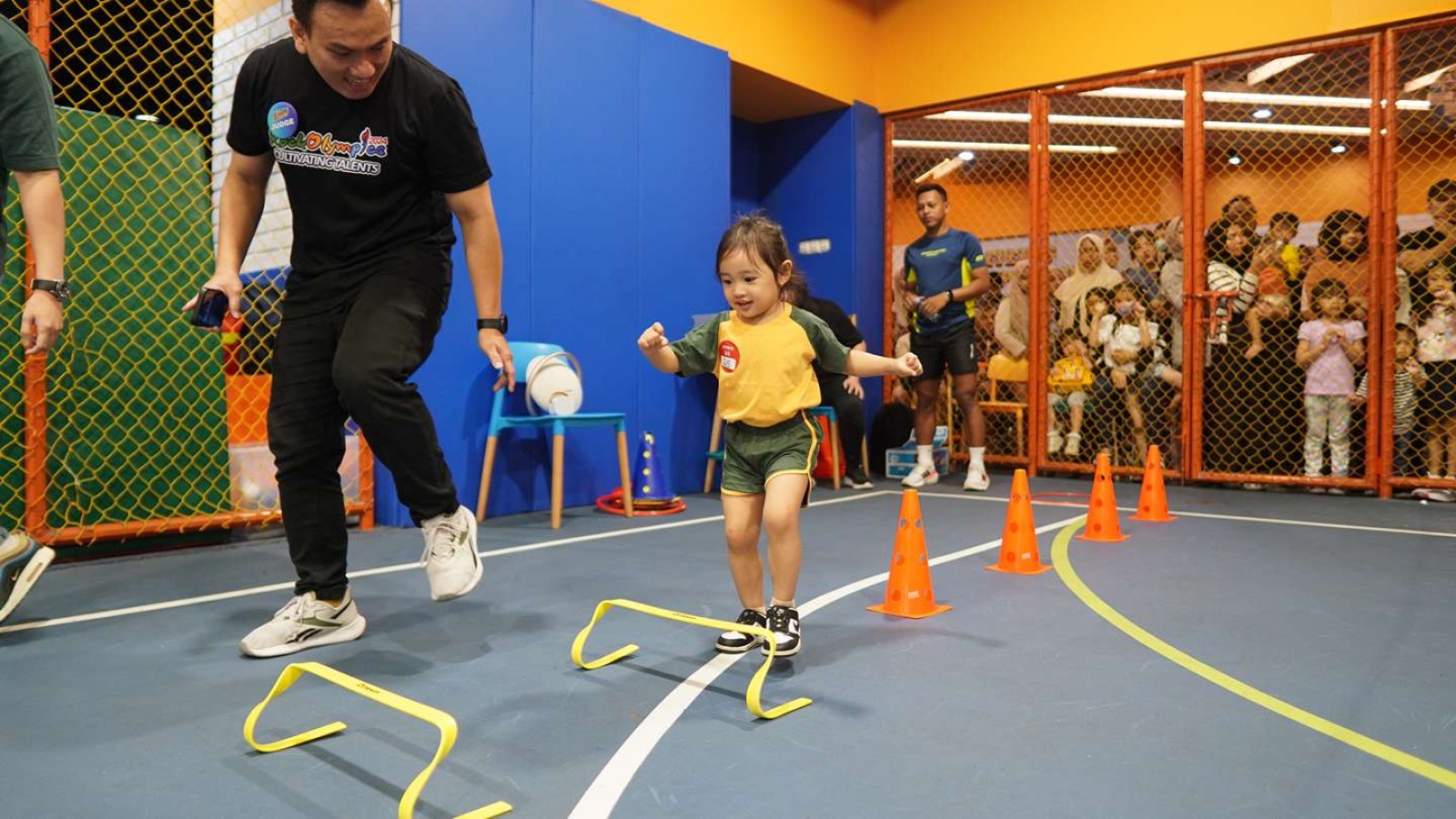 Spannende Turnstunden gestalten dank Spiele Kindergarten Turnhalle Konzept