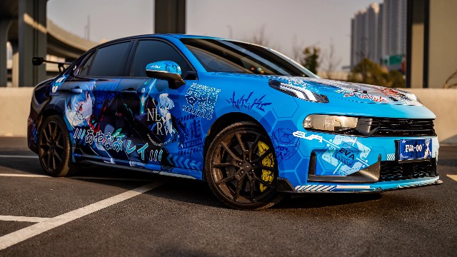 Machen Sie Ihr Car Itasha zum rollenden Kunstwerk mit exklusiver Folierung