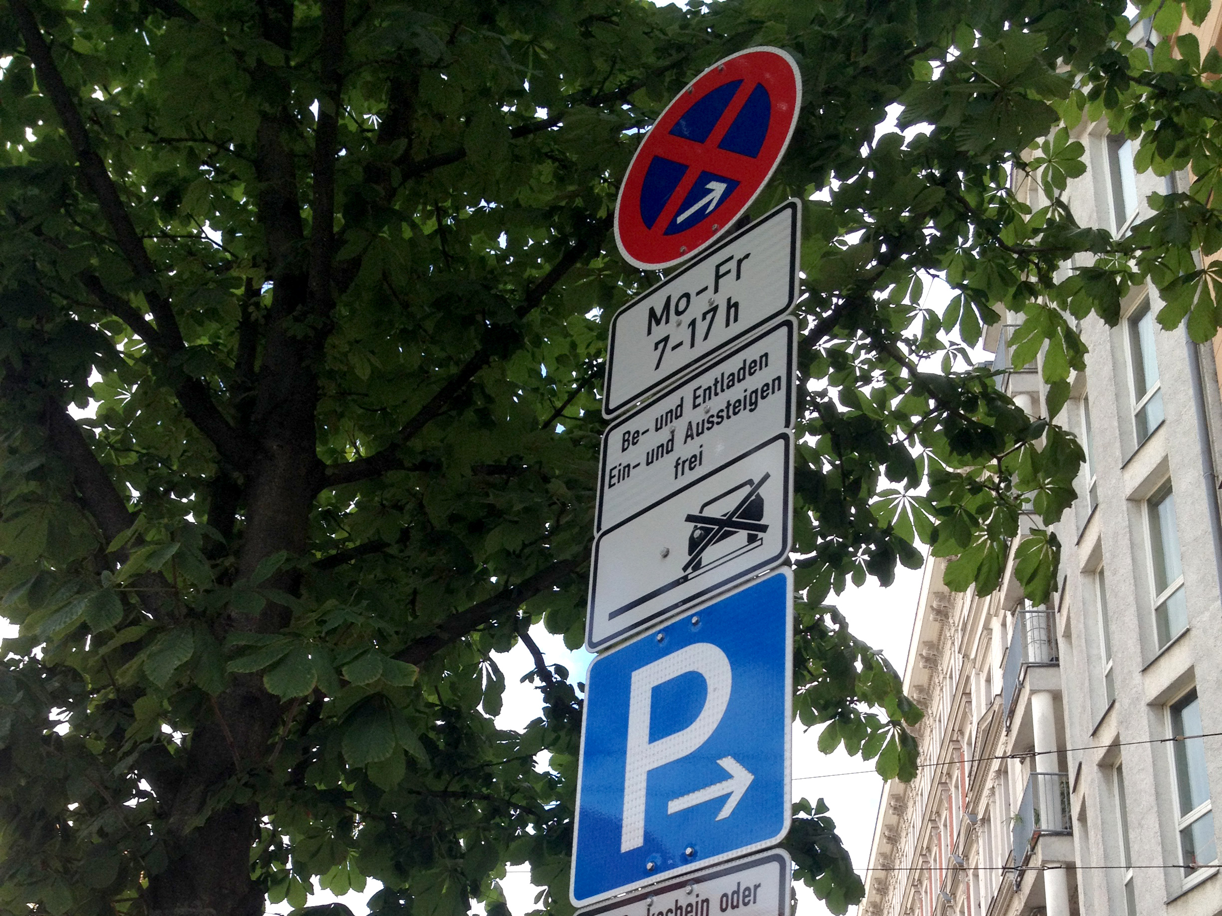 Halteverbot Berlin Baustelle: Verkehrsumleitung und Sicherheitsmaßnahmen