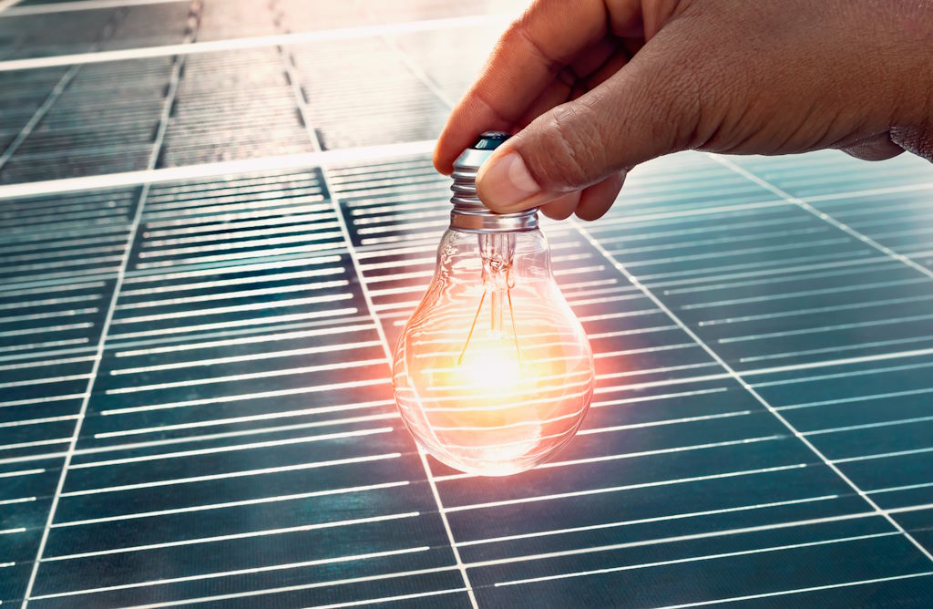 Maximierung des ROI: Wie der Kauf von PV-Leads die Conversions steigert