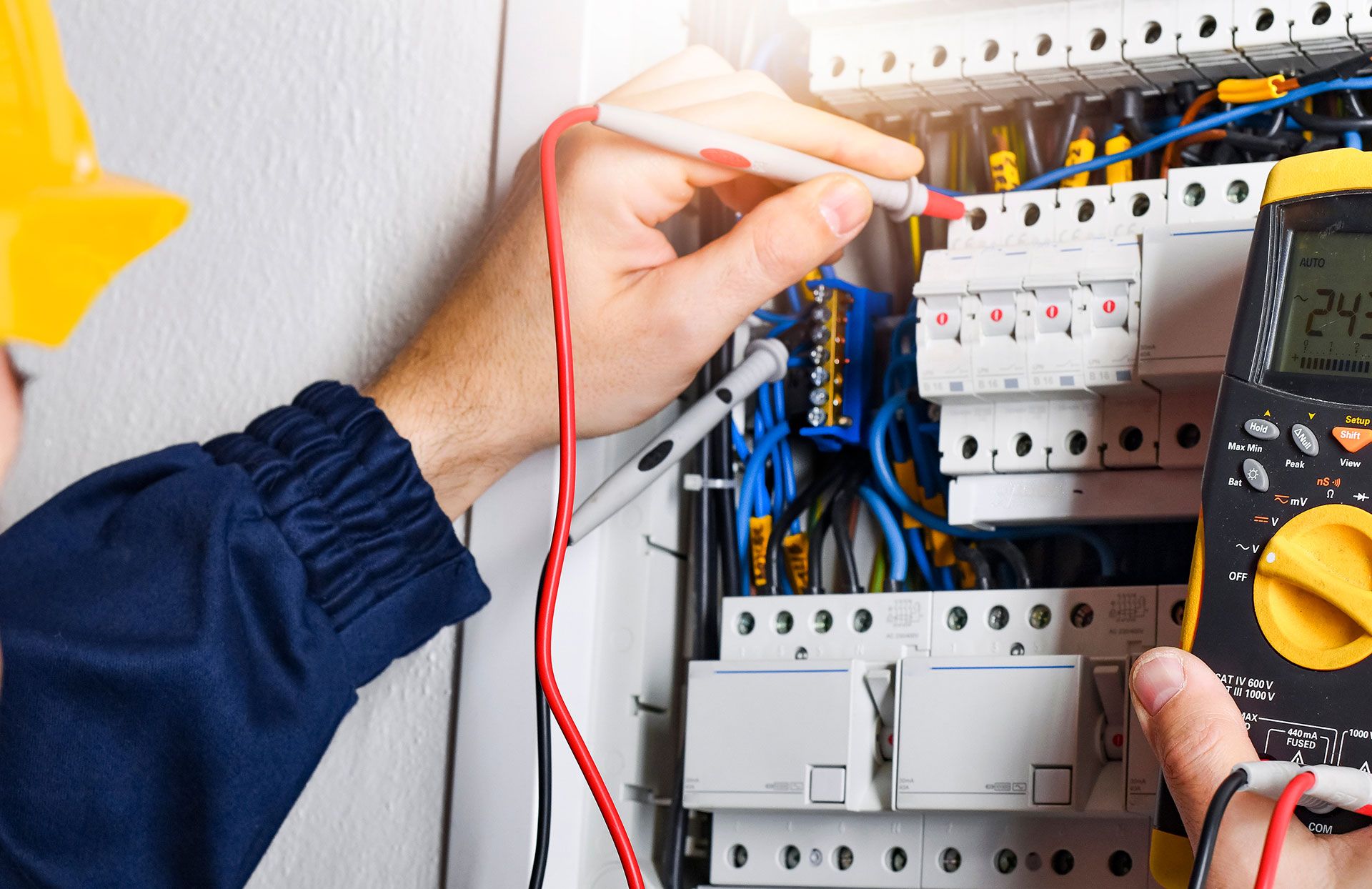 Was tun bei einem Stromausfall? Der Elektro Notdienst in der Nähe ist die Antwort