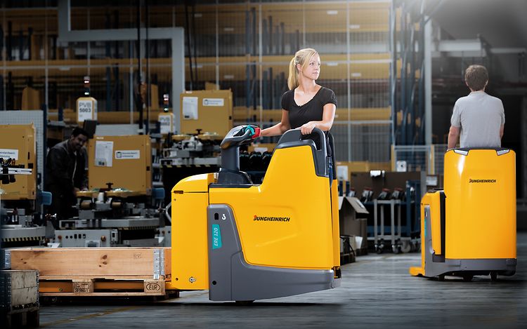 Revolutionierung des Lagerbetriebs: Entfesseln Sie die Kraft elektrischer Palettenhubwagen